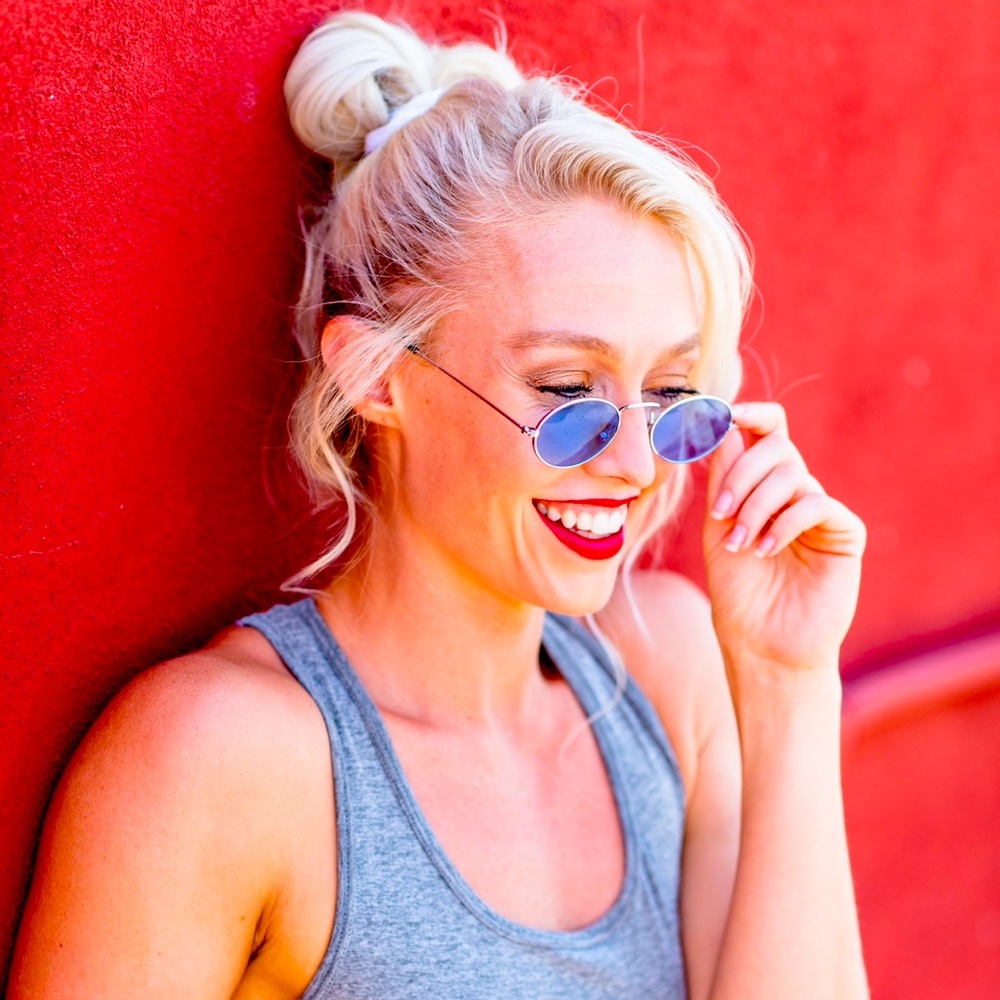 Meet your Posher, Alexi